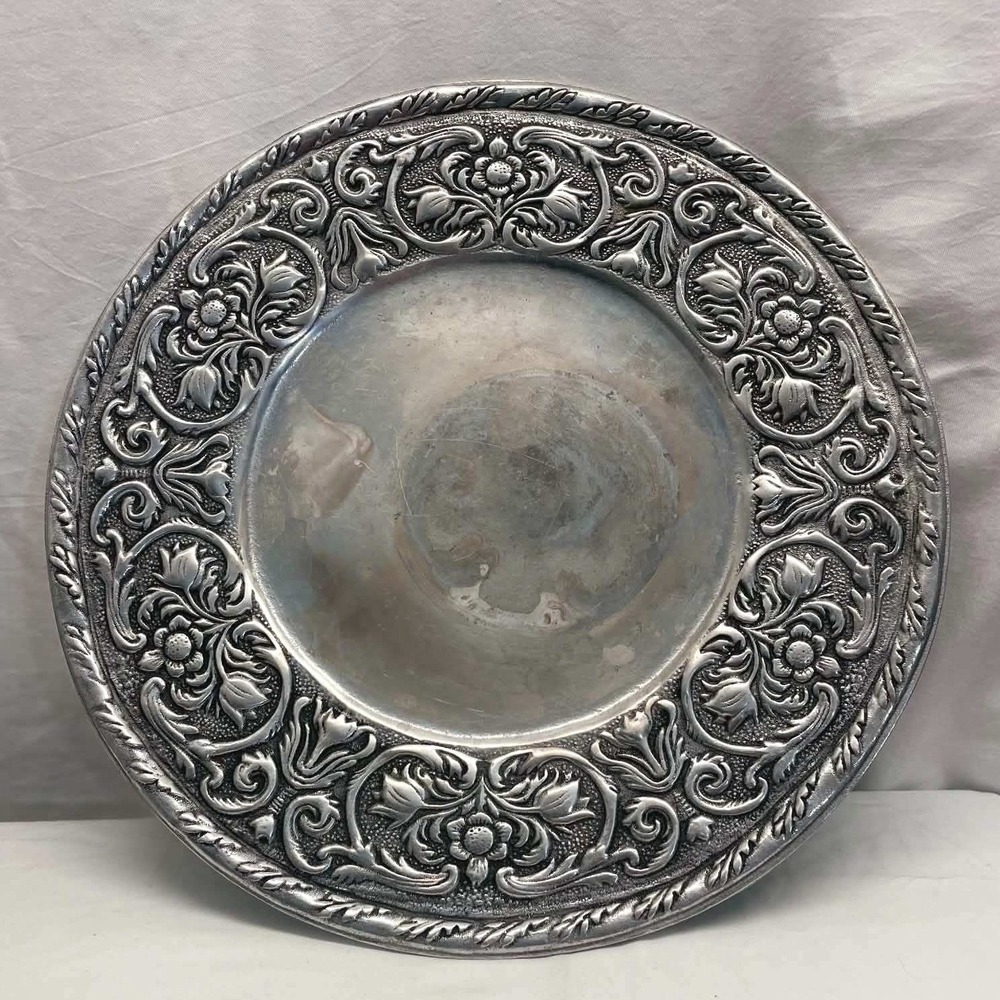 Wilton Armetale Platter Unisex 14.5in Silver Floral Repousse Charger Cottagecore